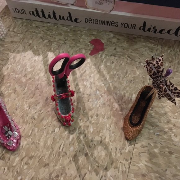 Various items - Picture 15 of 15